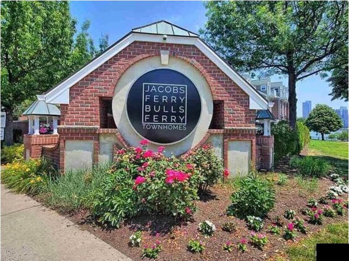 Foto principal - 320 Midland Ct