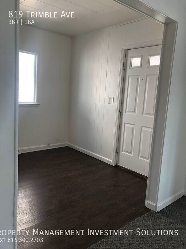 Building Photo - 3 Bed 1 Bath - 819 Trimble, Kalamazoo