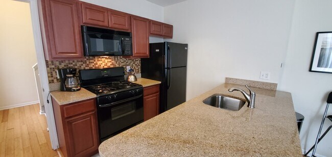 Foto del edificio - 2217 Spring Garden St