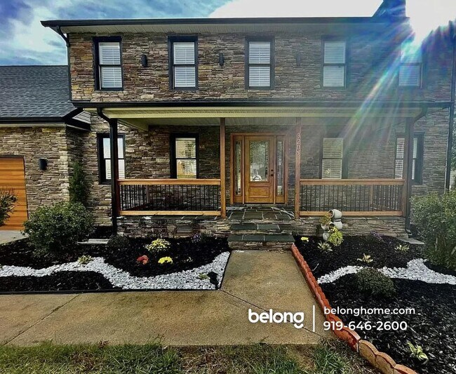 Building Photo - 3205 Spring Mill Rd