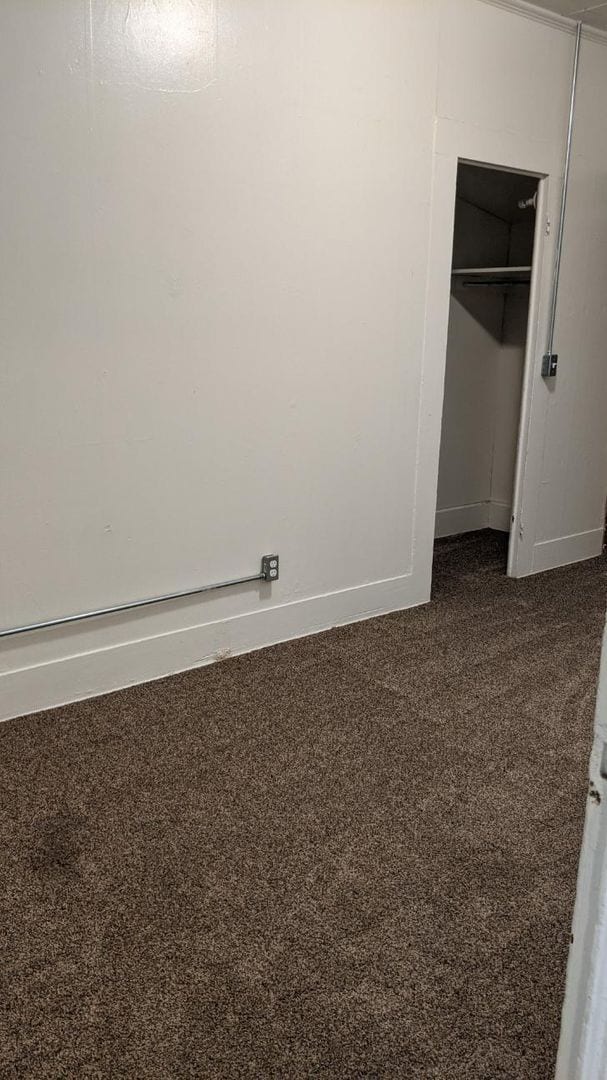 Building Photo - 2 bed 1 bath house with beautiful garden!