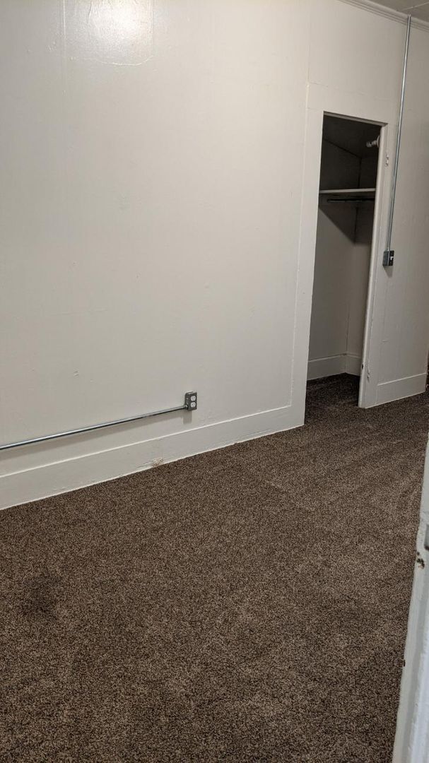 Foto del edificio - 2 bed 1 bath house with beautiful garden!