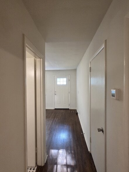 Foto del edificio - 419 Kinsey Blvd