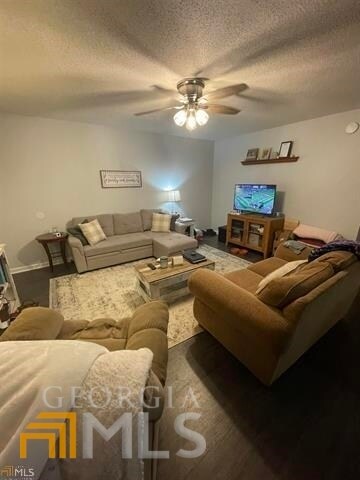 Foto del edificio - 205 Courtney Way