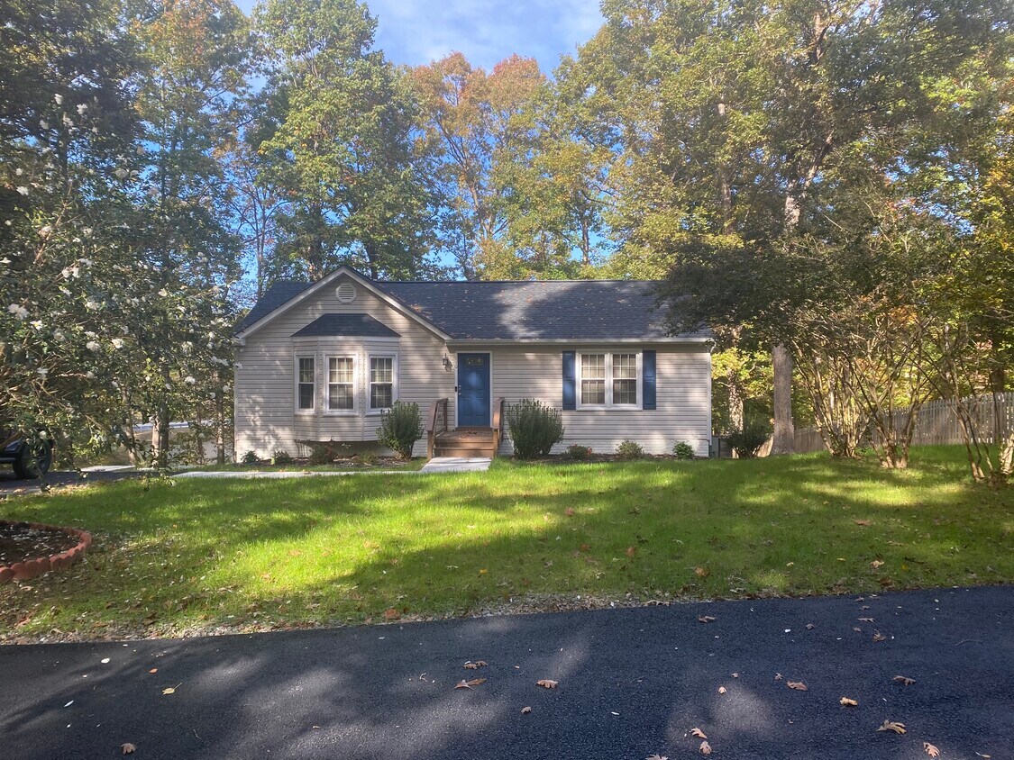 110 Ackerman Ln, Ruther Glen, VA 22546 House Rental in Ruther Glen