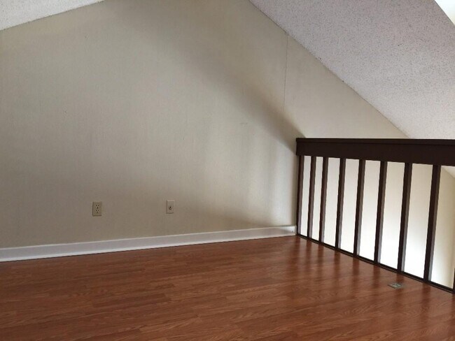 Building Photo - 1905 San Gabriel St