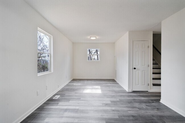 Foto del edificio - 724 Sylvan