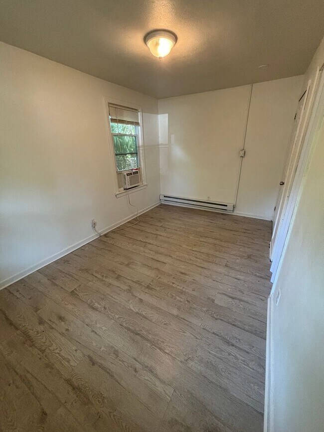 Building Photo - Charming 3-Bedroom Home in Jacksonville