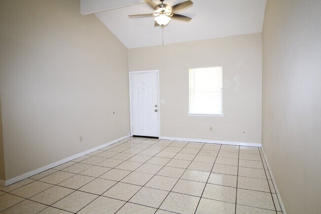 Foto del edificio - Brick Duplex Near NAS Pensacola & Corry Station with Tile Flooring Throughout and Fully Fenced Ba...