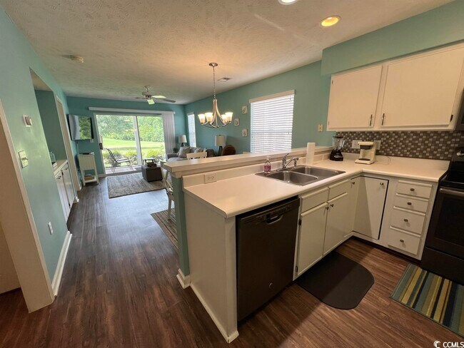 Building Photo - 637 Waterway Village Blvd