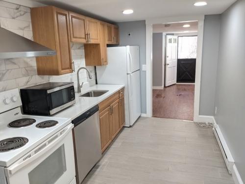 Building Photo - 2 bedroom in Wayland MA