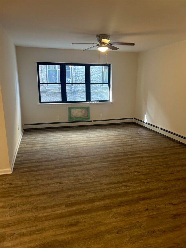Building Photo - 708 JFK Blvd E