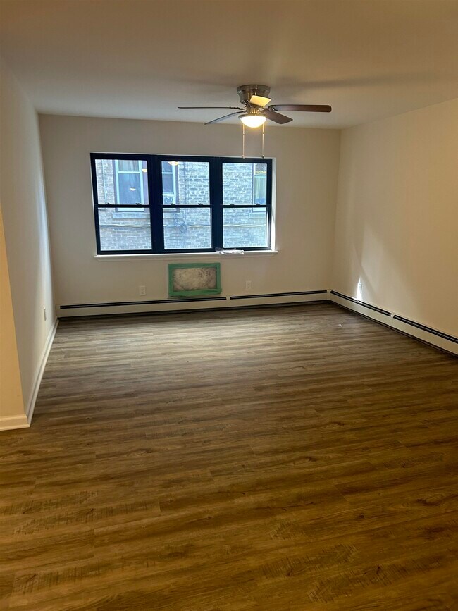 Foto del edificio - 708 JFK Blvd E