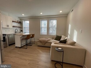 Building Photo - 630 S 19th St