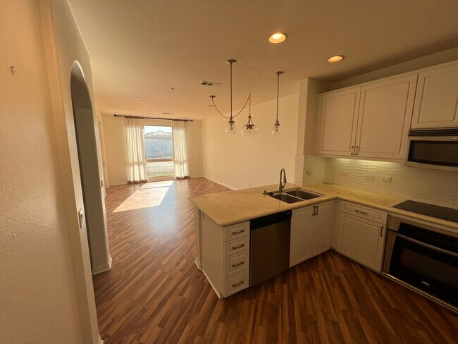 Building Photo - 3887 Pell Pl