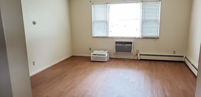 Living room - 10 Highland Ave