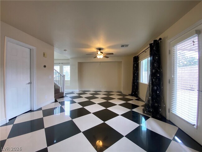 Foto del edificio - 175 Real Long Way