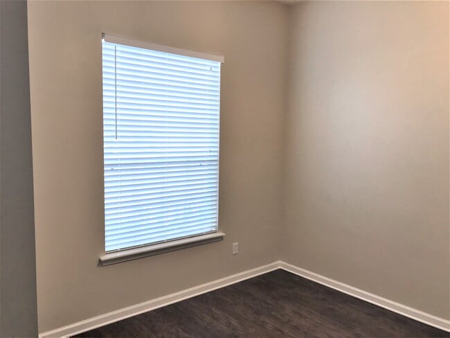 Building Photo - 2578 Blackstone Court
