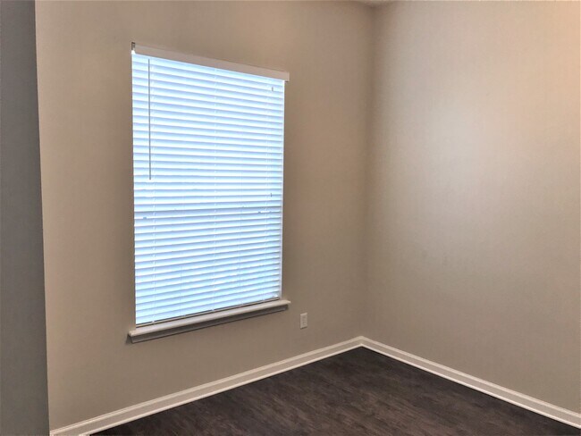 Foto del edificio - 2578 Blackstone Court
