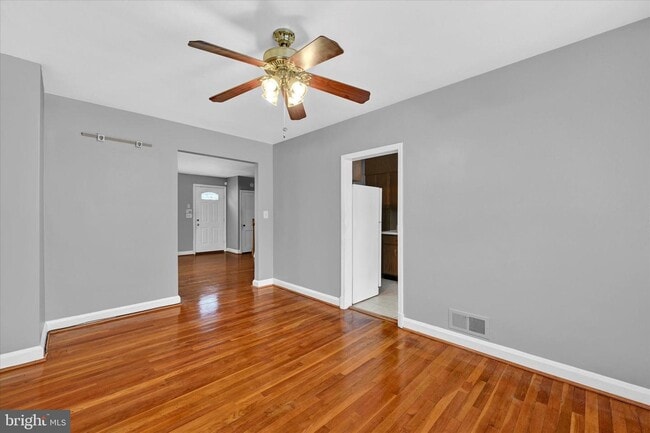 Building Photo - 1357 E Northern Pkwy