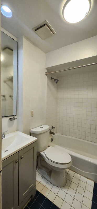 Building Photo - 2415 S 10th St