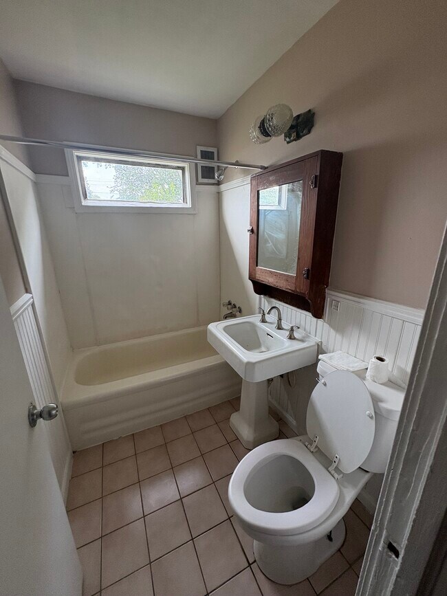 Foto del edificio - 3453 165th St