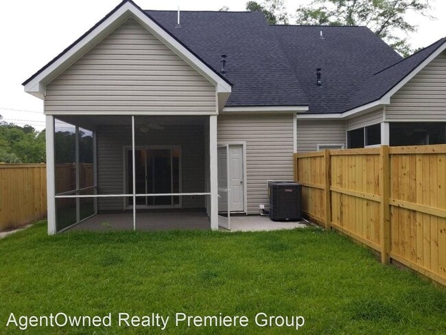 Building Photo - 3 br, 2 bath House - 140 W Broad Street  U...