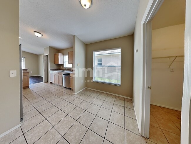 Building Photo - 2325 Ole Hickory Dr