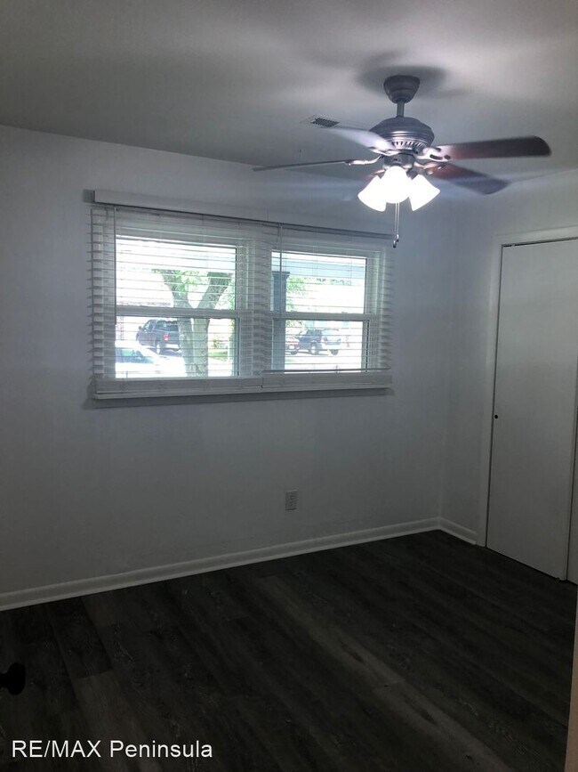 Foto del edificio - 3 br, 1.5 bath House - 102 Londonshire Ter...