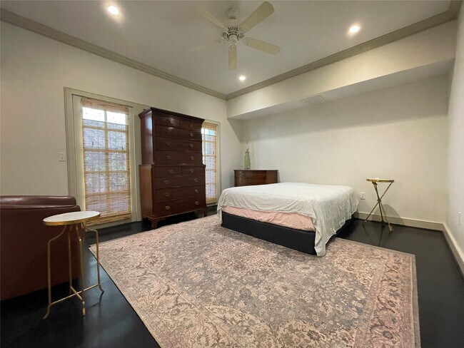 Foto del edificio - 5911 Winsome Ln