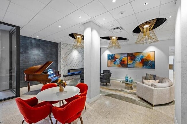 New Lobby - 2401 Bayshore Blvd