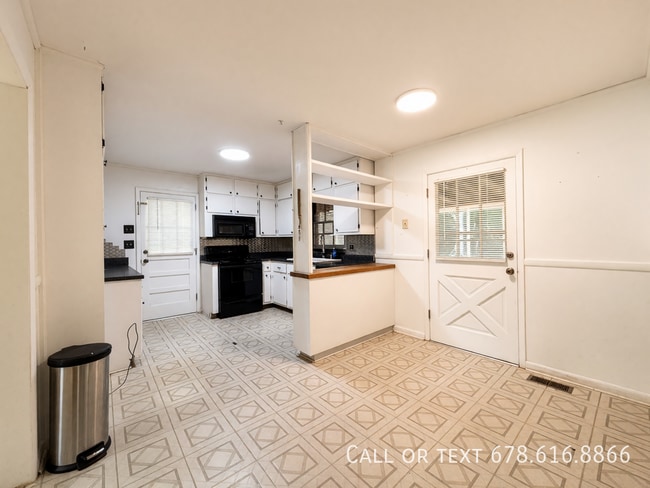 Foto del edificio - 2666 S Lakeview Dr SW