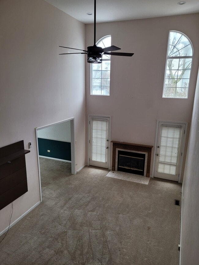 Foto del edificio - 920 Sweetflower Dr