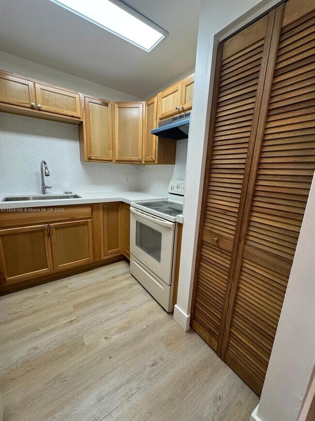 Foto del edificio - 13810 SW 112th St