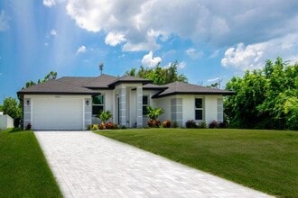 Building Photo - 10235 Stonecrop Ave