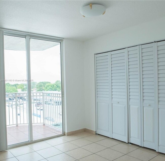 Building Photo - 1650 Coral Way
