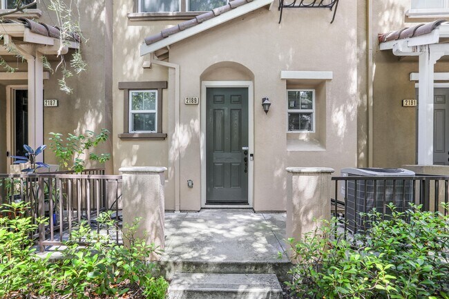 Foto del edificio - 2189 Beech Cir