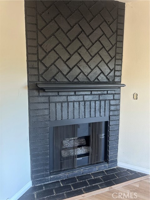 Building Photo - 525 S Main St