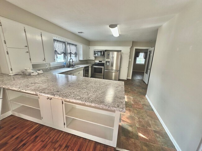 Building Photo - 3 bed 1.5 bath in Benton