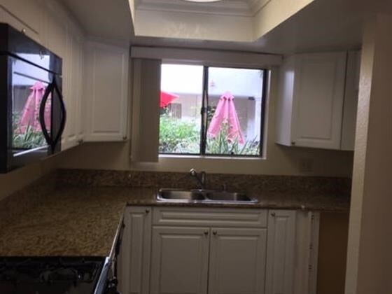 Foto del edificio - 1140 Winchester Ave