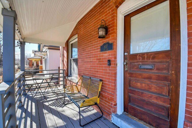 Foto del edificio - Charming luxury meets timeless character in the heart of West Wash Park - Available NOW!!