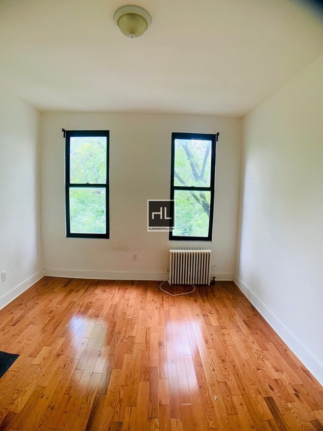 Building Photo - 2 BR 2 BA in Prime Bushwick