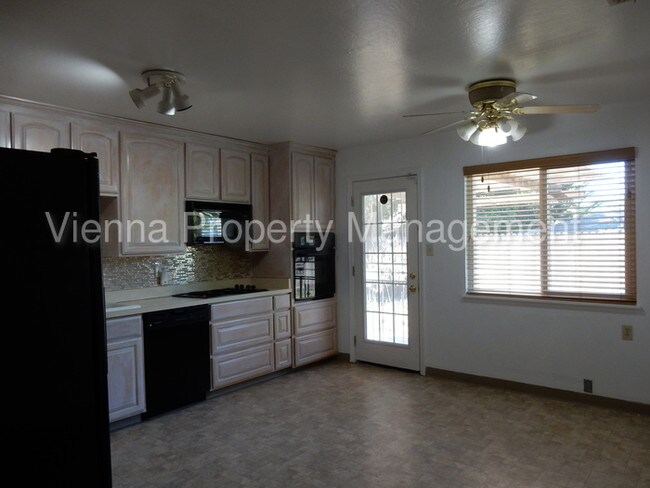 Building Photo - 6229 Scotia Way