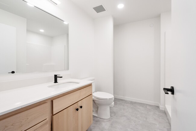 1 Bedroom Model A12 Bathroom - The Common Place