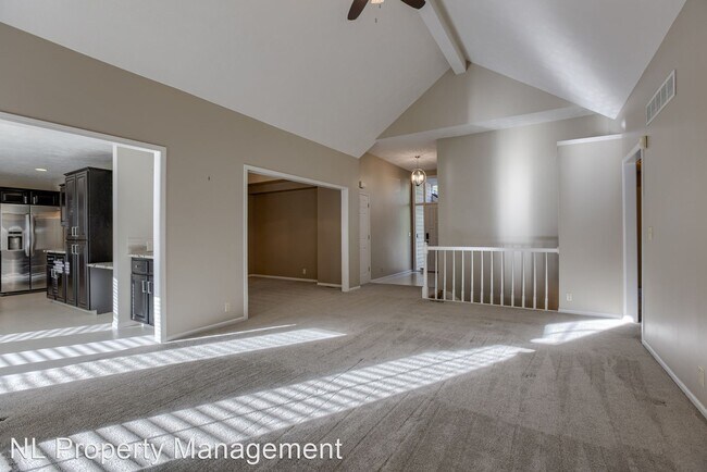 Foto del edificio - 4 br, 3 bath House - 16344 Chicago Circle