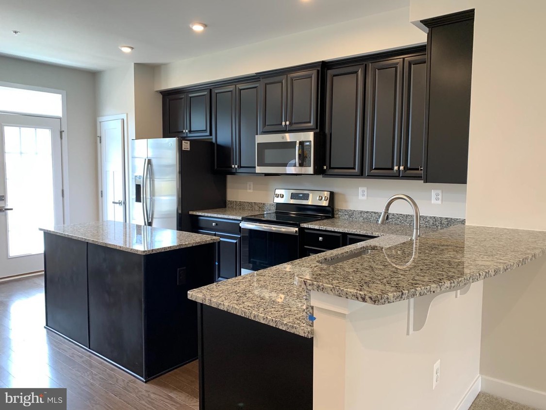 Foto principal - 708 Sky Bridge Dr