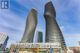 Building Photo - 50 Absolute Ave