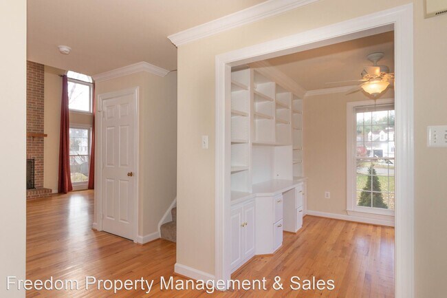 Building Photo - 4 br, 3.5 bath House - 80 Brookshire Dr