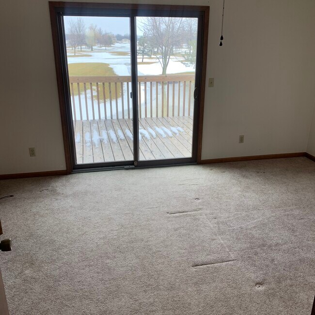 Building Photo - 17468 Fairway Dr