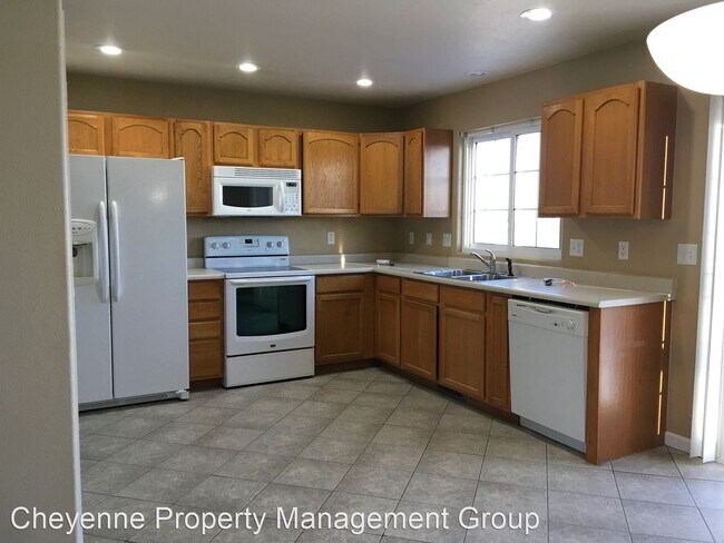 Building Photo - 4 br, 3 bath House - 1401 Medley Loop
